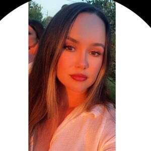 Meet your Posher, Valarie